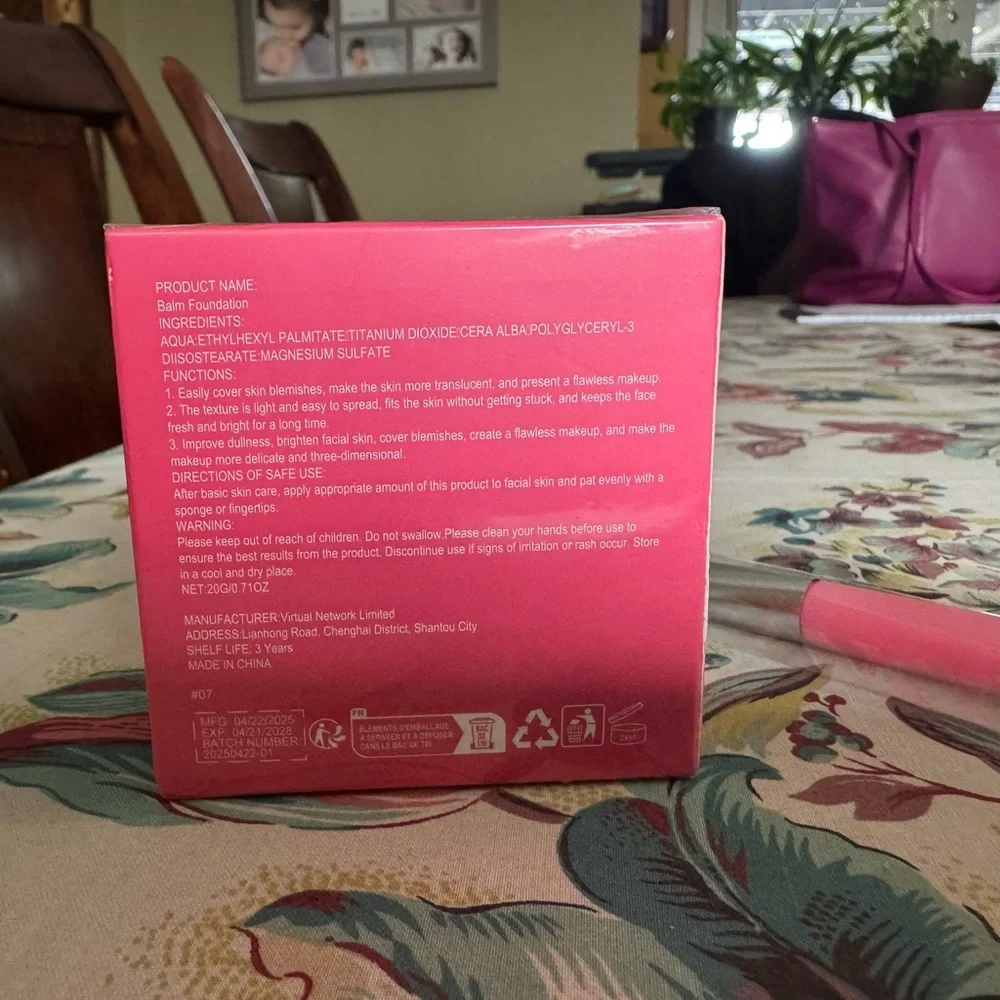 Peptide Bounce Foundation with Brush - Picture 2 of 7